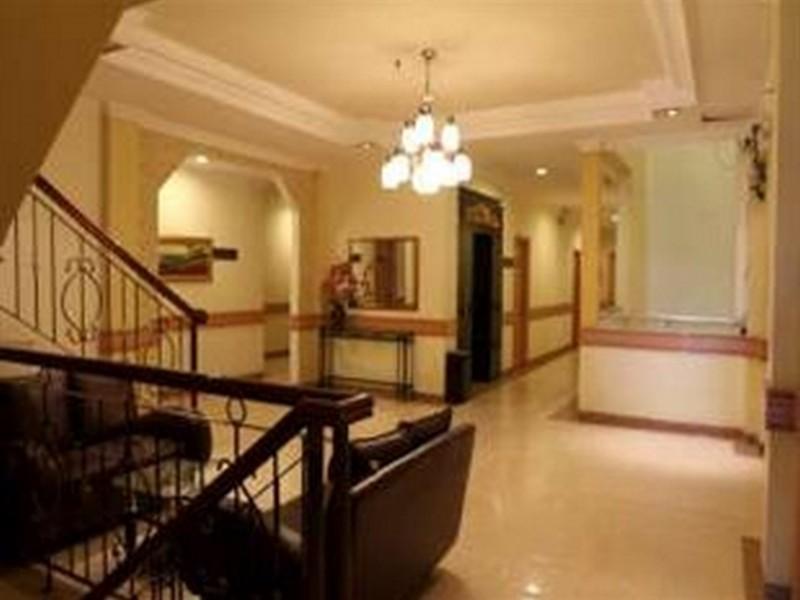 Hotel Harapan Makassar Exterior photo